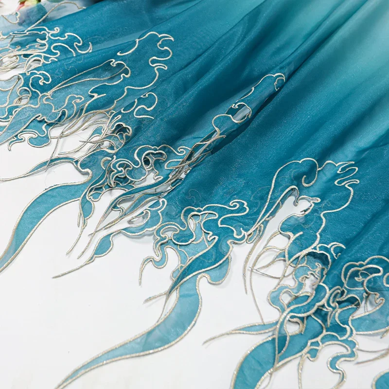 Embroidery Design Free - Tela con Bordado Estilo Chino, Degradado