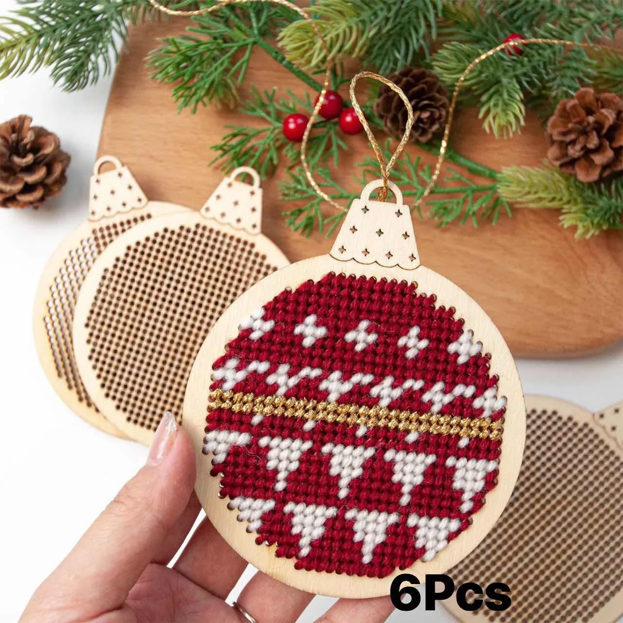 Embroidery Xmas Decorations - 12 Piezas de Adornos de Madera