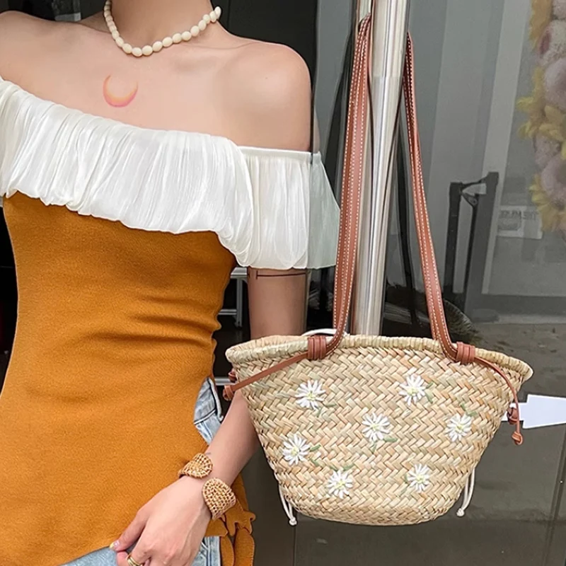 Bolsos de mano informales teji - Embroidery Bali reseña y precio