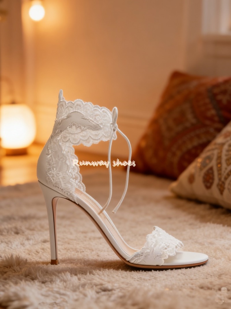 Zapatos de Novia Blancos con E - Embroidery White reseña y precio