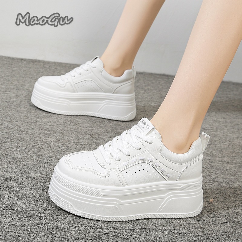 Zapatillas Blancas con Platafo - Embroidery White reseña y precio