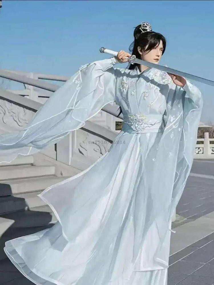 Traje tradicional chino Hanfu  - Embroidery White reseña y precio