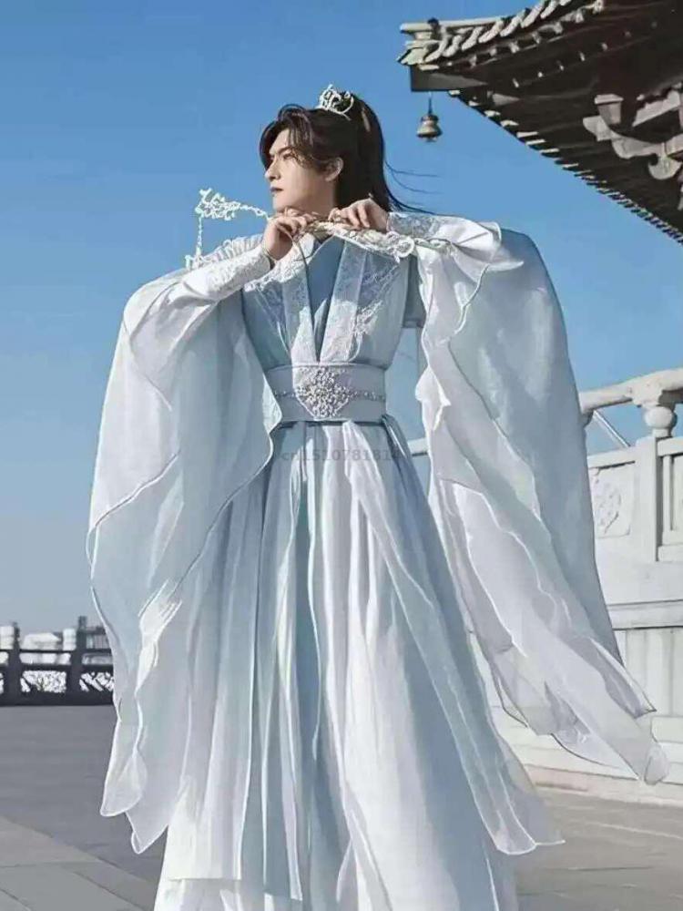 Traje tradicional chino Hanfu  - Embroidery White reseña y precio
