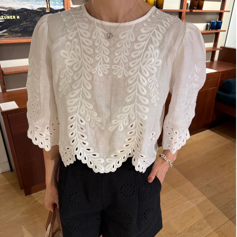 Camisa de mujer con cuello red - Embroidery Unique Design reseña y precio